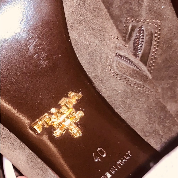 PRADA Ladies Knee High Brown Suede, High Heeled, Side Zip Up Boots Like New! - Picture 9 of 11